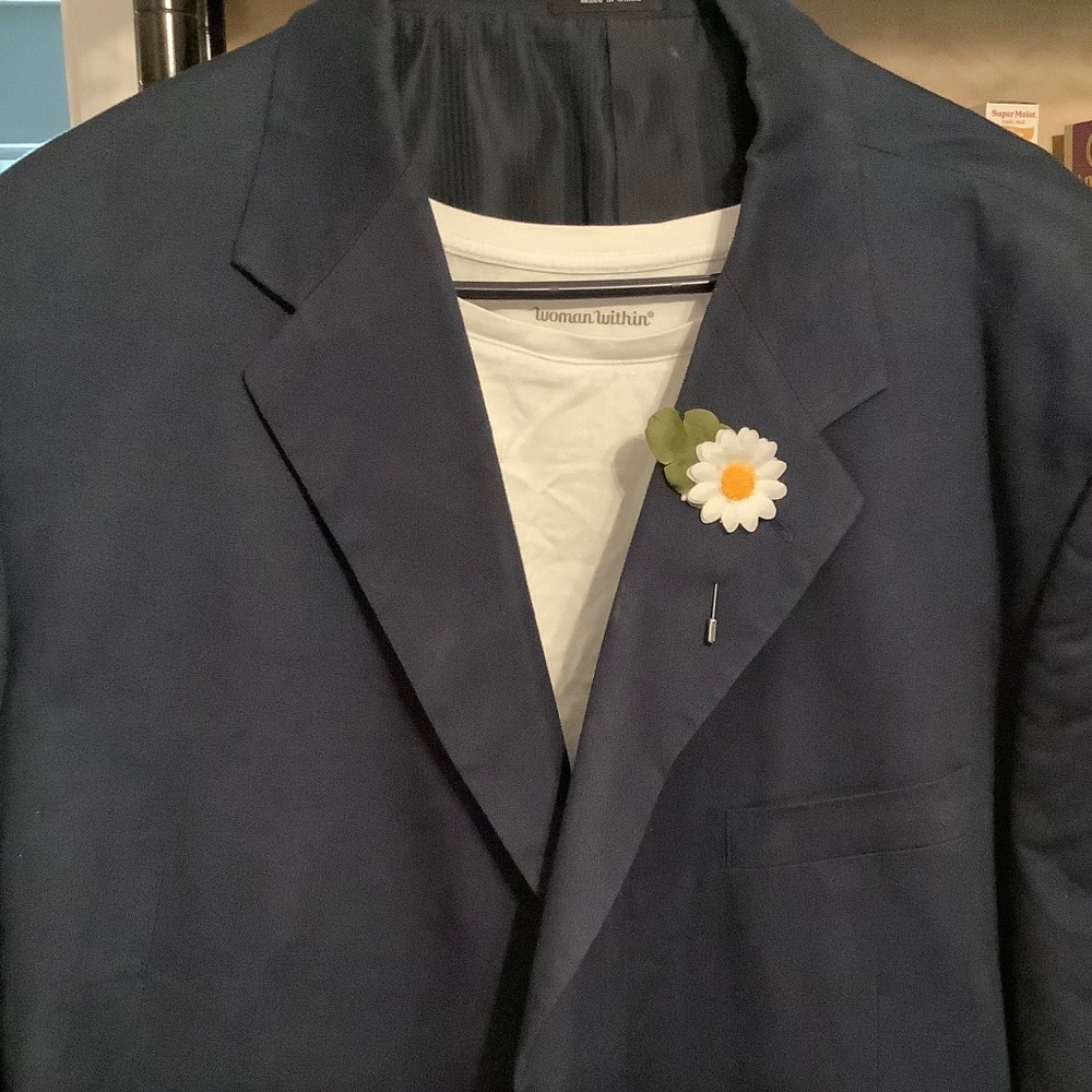 set of 2 silk white daisy stick pin boutonnières